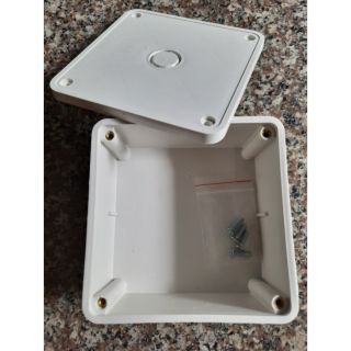 HỘP ĐẤU NỐI KỸ THUẬT LIỀN NGUỒN CHỊU MƯA NẮNG REN ĐỒNG