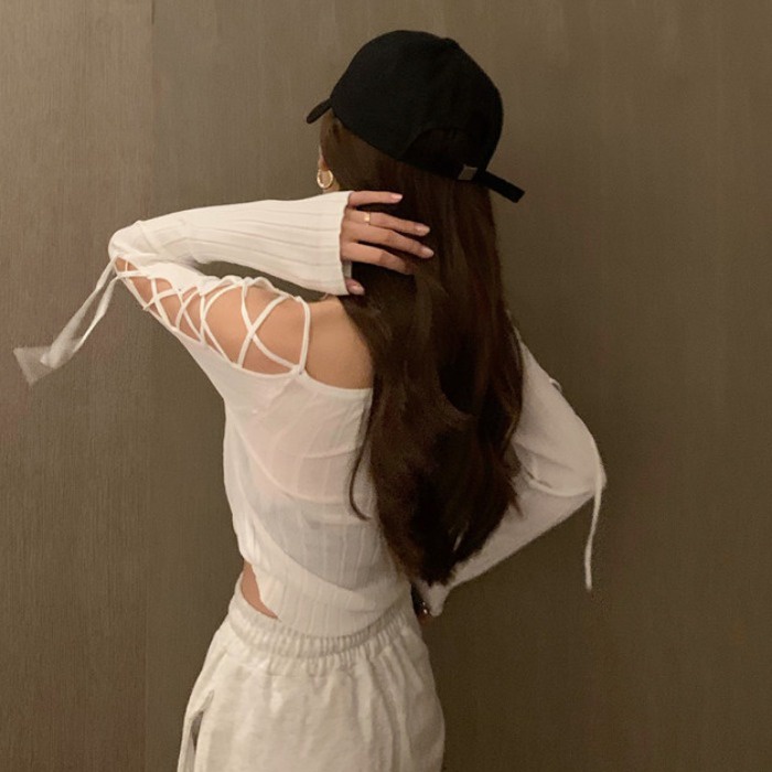 QKOOLE  Áo Dệt Kim Tay Dài Hở Vai Màu Sắc Trơn Phong Cách Hàn Quốc Dành Cho Nữ áo khoác áo croptop