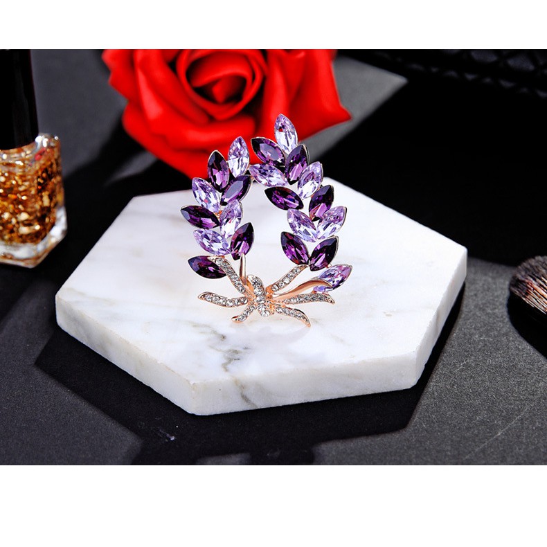 Trâm cài áo đính đá sang trọng GC181