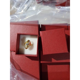 Vỏ hộp đựng nhẫn kích thước 4,5x 4,5x 3,5cm