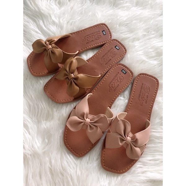 DÉP QUAI CHÉO LÁ NV2