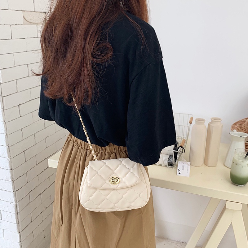 Túi đeo chéo hình đám mây mới