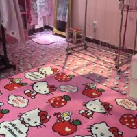 THẢM NHỰA SIMILI HELLO KITTY 28k/ m vuông