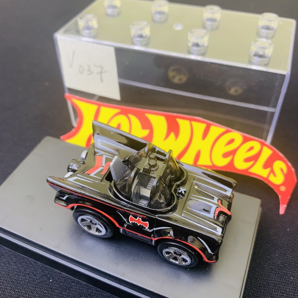 Mô hình xe ô tô HOTWHEELS 1:64 chính hãng - bao gồm hộp trưng bày