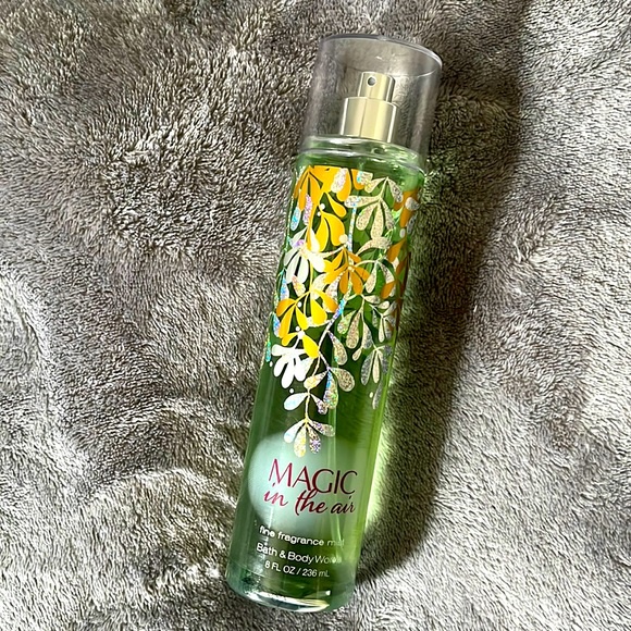 Xịt thơm Body Mist Bath and body Works - Magic In The Air