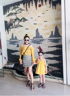 Thanh lý áo trễ vai bèo.