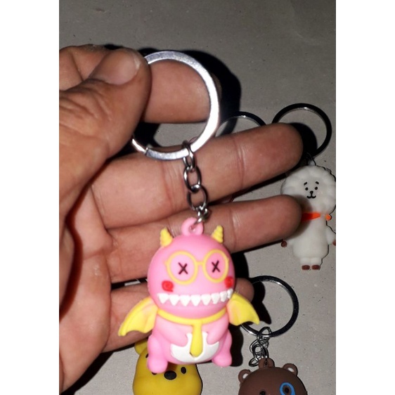 1 chiếc móc khóa bằng nhựa đặc hình nhân vật phim hoạt hình