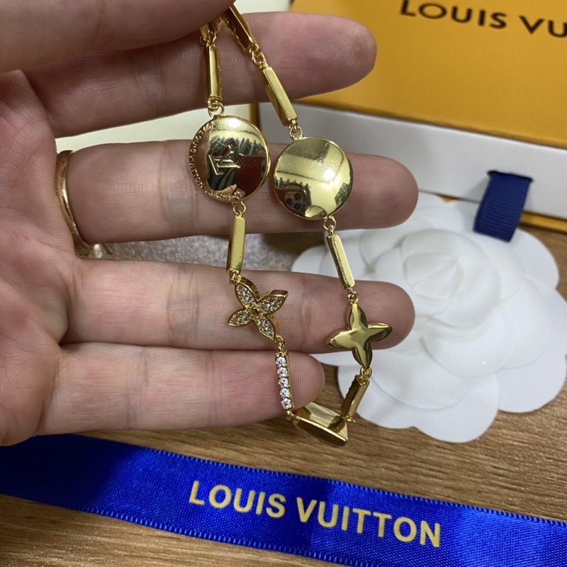 Lắc tay Lv cao cấp full box