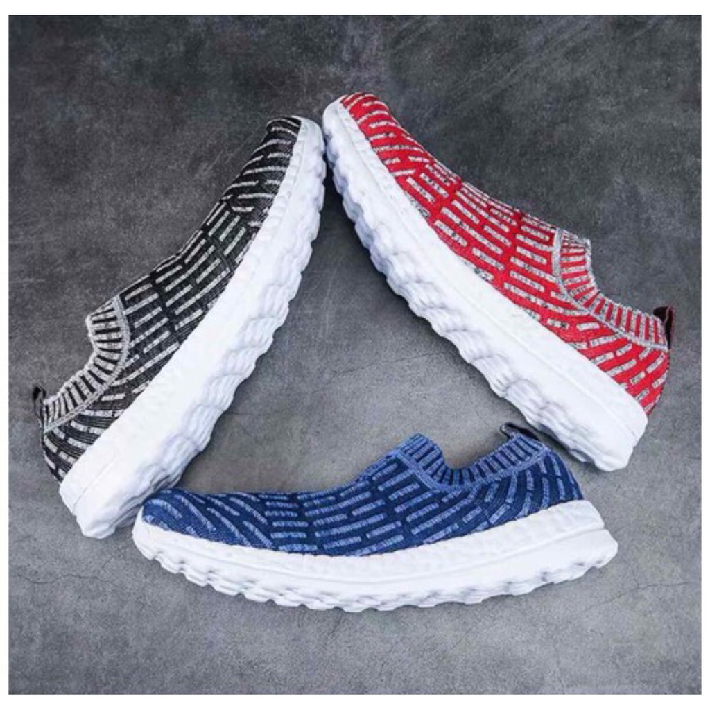 Giầy thể thao hit hot 2020.Hàng công ty.siêu nhẹ Bé Trai, Bé gái đi êm thoả mái chạy nhẩy ,không hôi chân