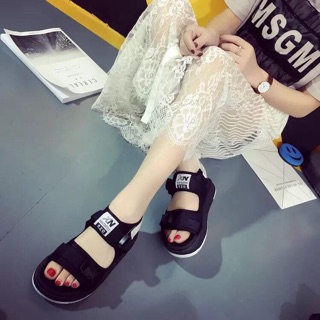 Dép quai hậu cặp