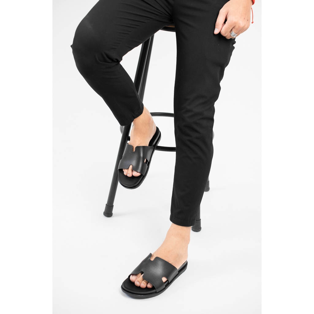 Dép nam quai ngang slipper Pathon quai Microfiber mẫu chữ H và đế 2 lớp màu đen quai đen SD02