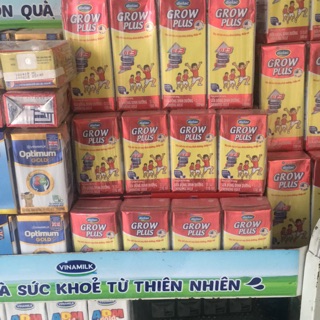 Sữa bột pha sẵn NutiFood Grow Plus đỏ (trên 1 tuổi) 110ml lốc 4 hộp