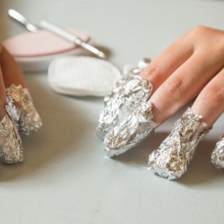 Cuộn giấy bạc ủ móng