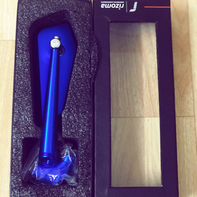 Kính RIZOMA 744