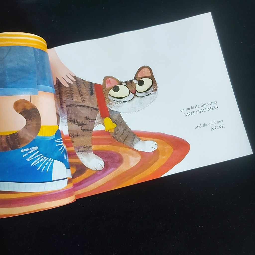 Sách - Picture book song ngữ Ai cũng nhìn thấy chú mèo (dành cho bé 0-6 tuổi)