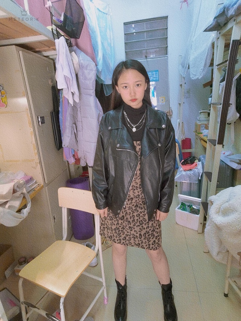 Bộ đầm yếm họa tiết đốm da báo + áo tay dài kiểu dáng thời trang dành cho nữ (có bán lẻ) | BigBuy360 - bigbuy360.vn