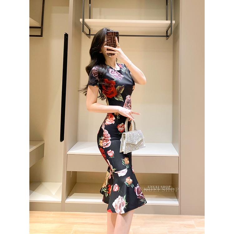Váy đầm body dáng dài đuôi cá chất vải thun mát bóng mịn in họa tiết hoa hồng 2 màu siêu đẹp và sang