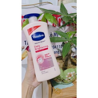 Dưỡng thể vaselin healthy white mẫu mới 725ml