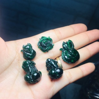 Tỳ hưucẩm thạch sơn thủy mặt dây hoặc nhẫn