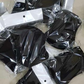 Hàng sẵn được chọn màu