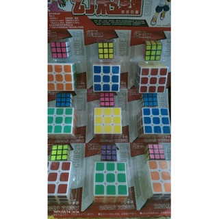 Rubic 3*3 giải trí giảm căng thẳng