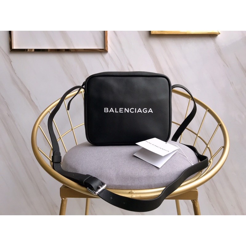 túi đeo chéo Balenciaga da thật cao cấp nhỏ gọn tiện lợi