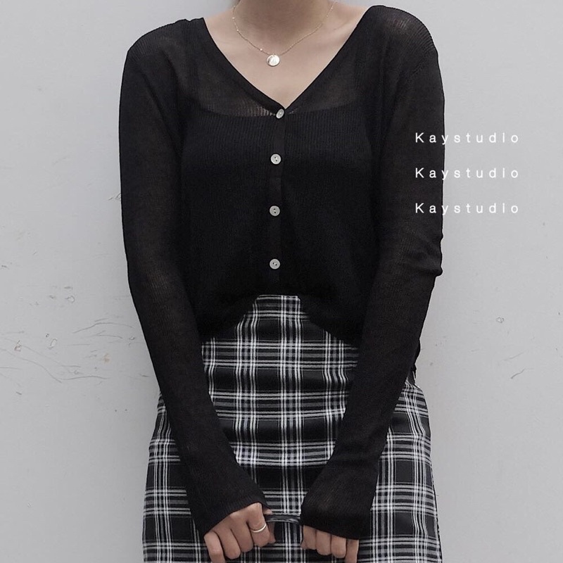 ÁO KHOÁC TAY DÀI DỆT KIM ĐEN - AKTDDKD