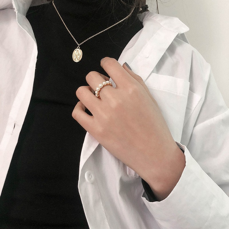 Nhẫn đính ngọc trai thời trang cá tính dành cho nữ