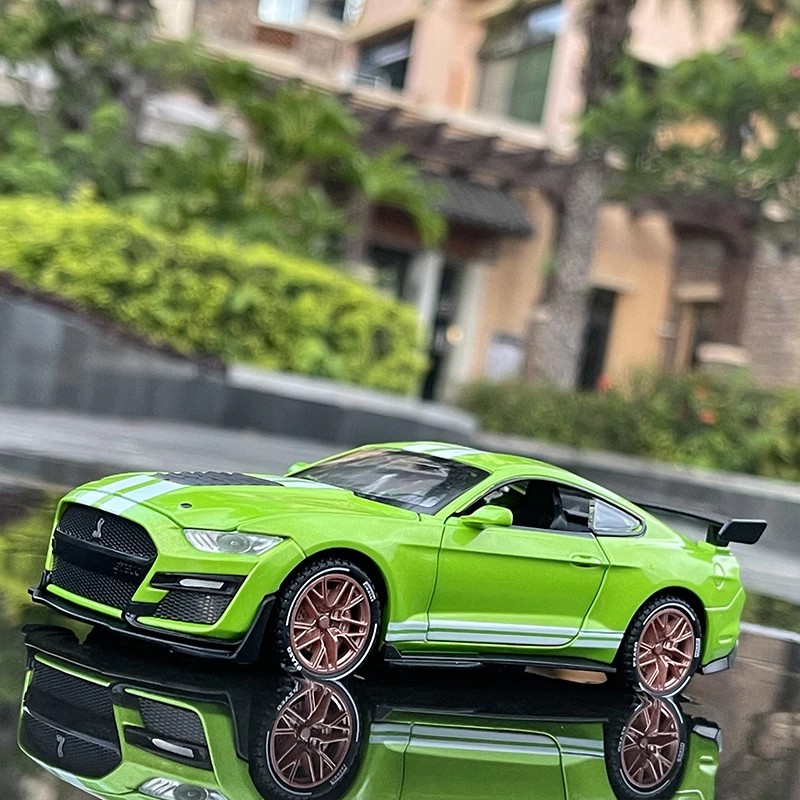 Xe mô hình kim loại Ford Mustang Shelby GT500 kịch độc tỷ lệ 1:32