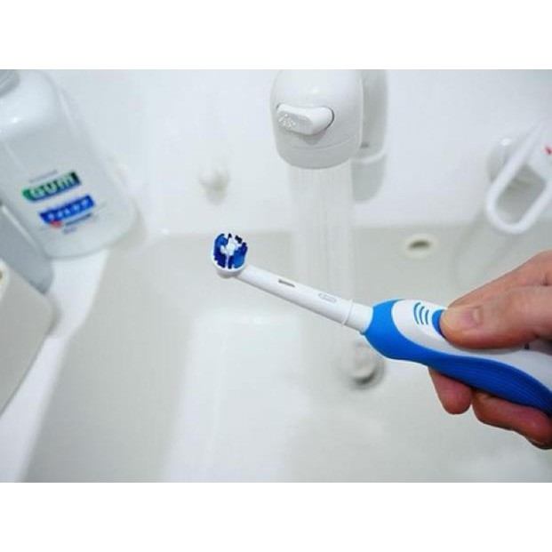 [CÓ SẴN] Bàn Chải Chạy bằng Pin Oral-B Pro-Health Clinical Battery Power Toothbrush