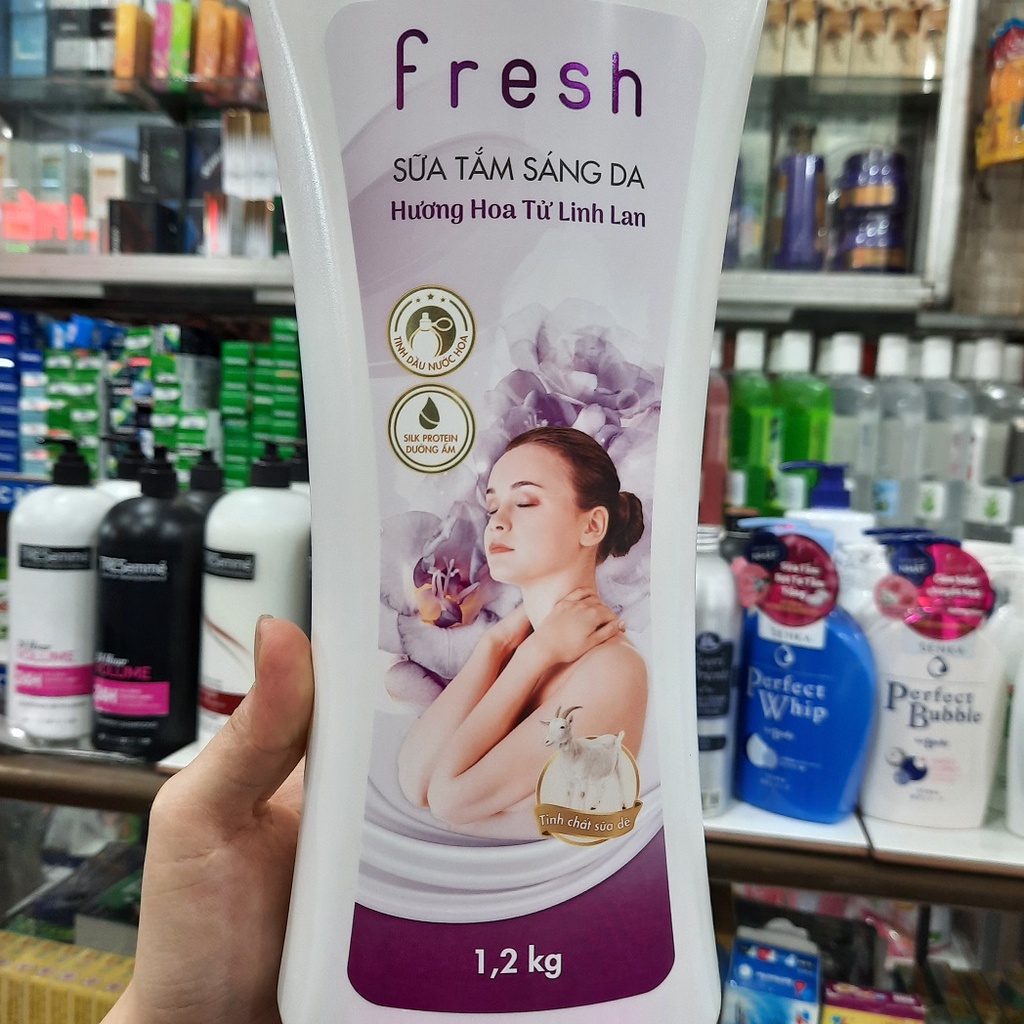 Sữa tắm Fresh sáng da Hương Hoa Tử Linh Lan 1.2kg
