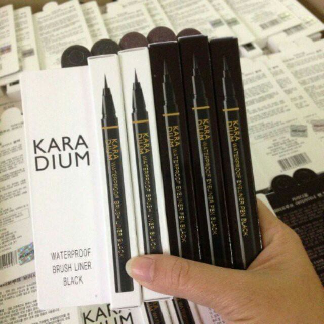 BÚT DẠ KẺ MẮT Karadium Waterproof Brush Liner Black