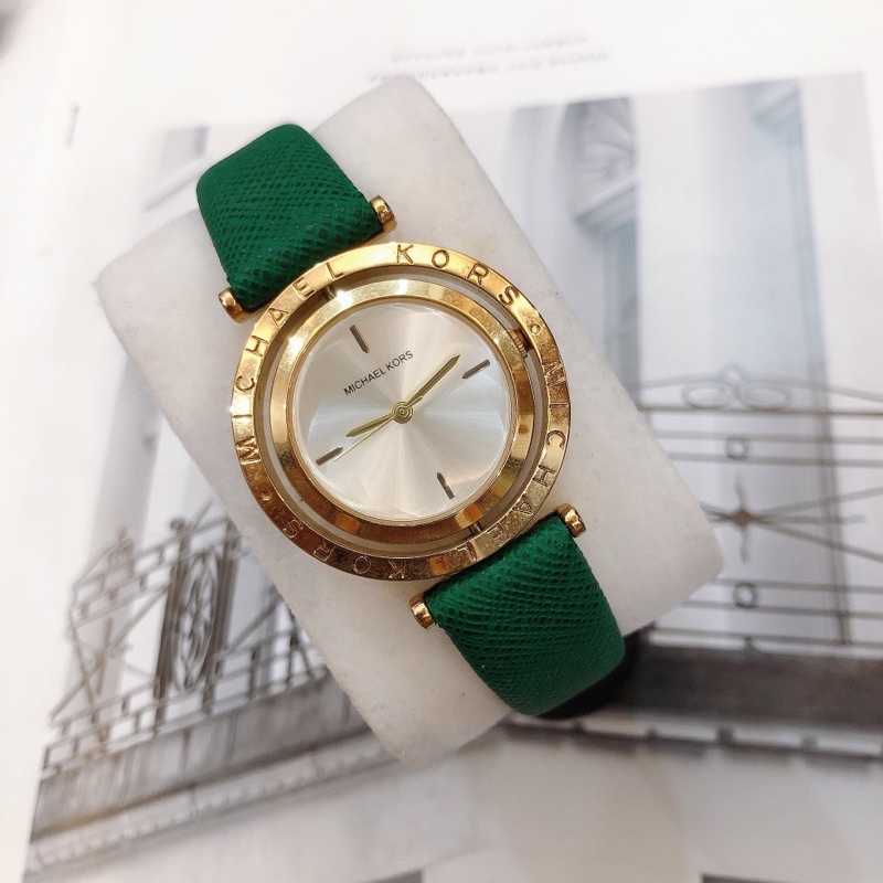 Đồng hồ nữ thời trang mặt xoay độc đáo Michael Kors giá sốc,sale sập sàn