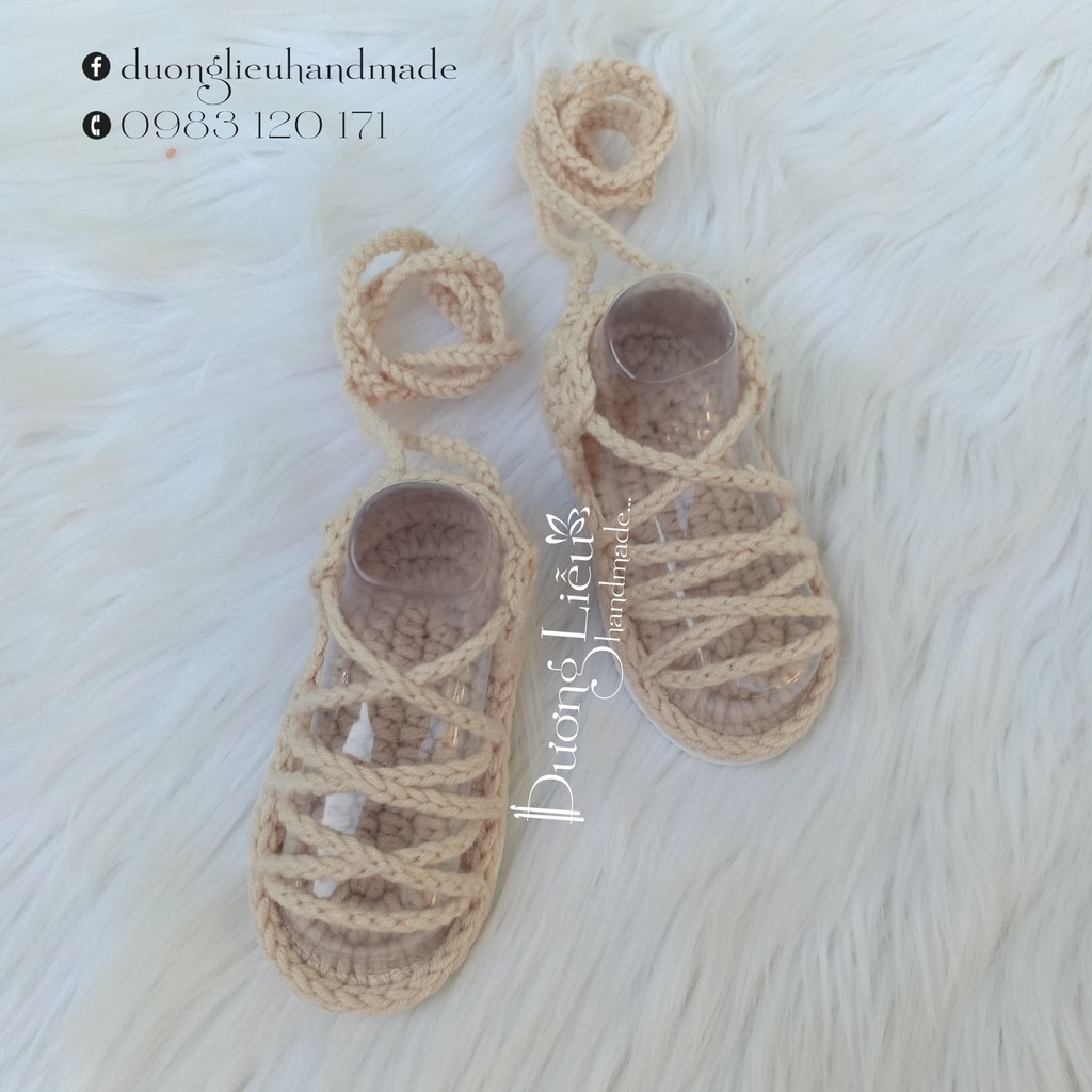 Giày sandal cột dây dễ thương cho bé gái