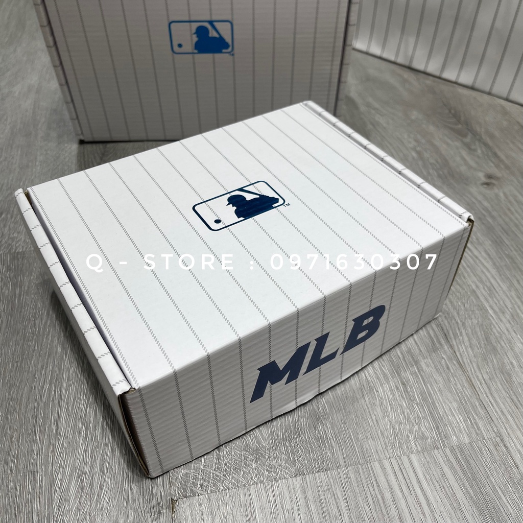Hộp giấy đựng quà MLB 2 size vừa, lớn - Bán kèm túi giấy MLB