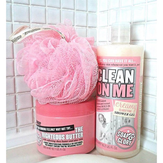 Soap And Glory ✨ Sữa tắm dưỡng thể Clean On Me Creamy Moisture Shower Gel