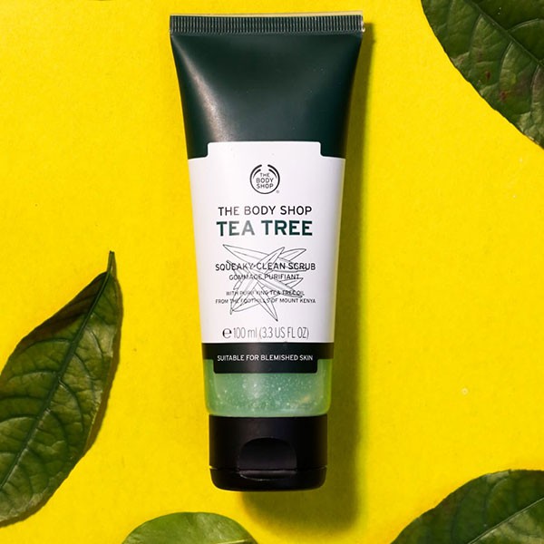 Tẩy Tế Bào Chết Chiết Xuất Tràm Trà The Body Shop Tea Tree Squeaky Clean Scrub 100ml