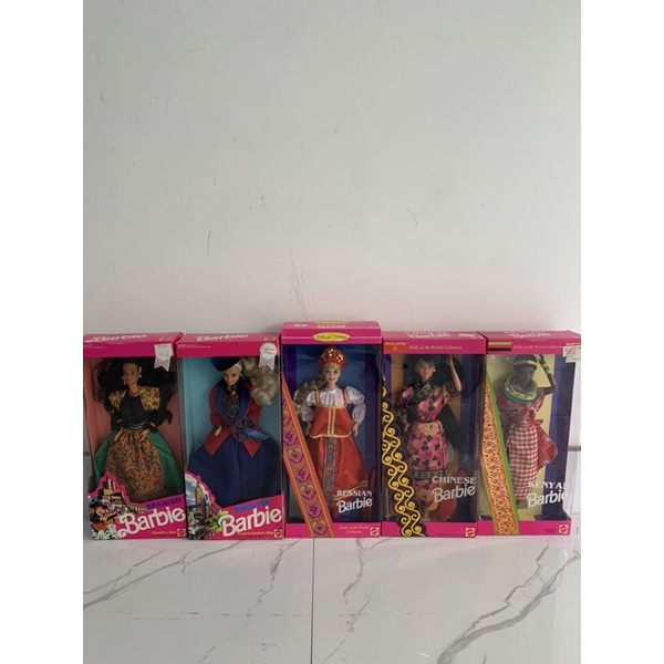 Búp bê barbie Doll of the World
