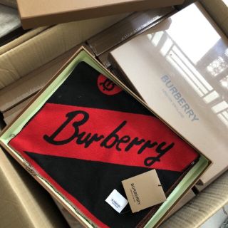KHĂN BURBERRY SIÊU ĐẸP
