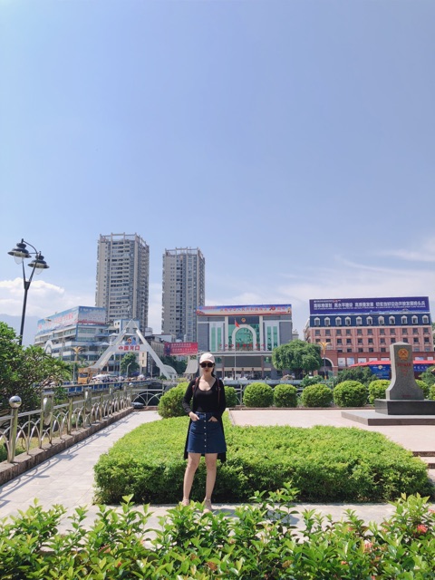 Áo khoác dáng dài thanh lí