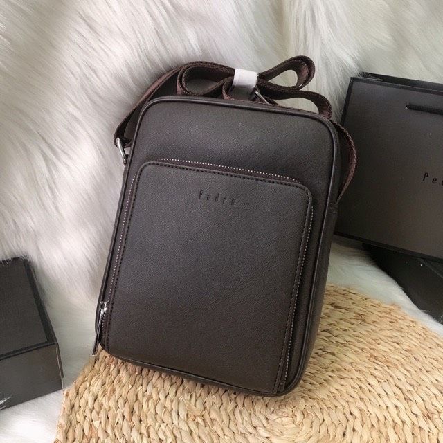 Túi đeo chéo Pedro Shoulder Bag