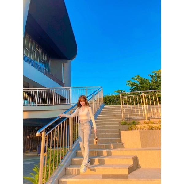 Pass áo cut out màu hồng nude