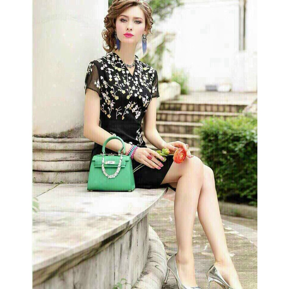 HÀNG NHẬP - ĐẦM BODY XÔ THÊU HOA CAO CẤP - MH16395 | BigBuy360 - bigbuy360.vn