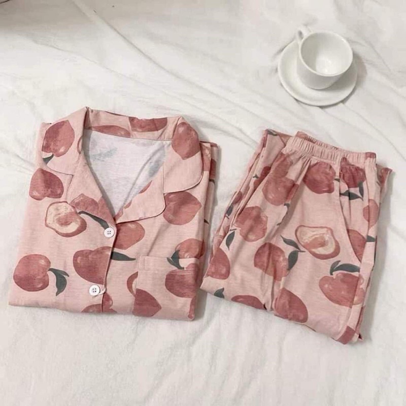 Bộ đồ ngủ pijama nữ cộc tay quần đùi chất lụa Kate Thái mềm mịn màu hồng họa tiết quả đào xinh xắn - CD0042
