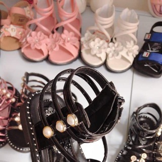 Giày sandal qccc cho bé yêu size từ 21—>30 full hộp 👠👠👠