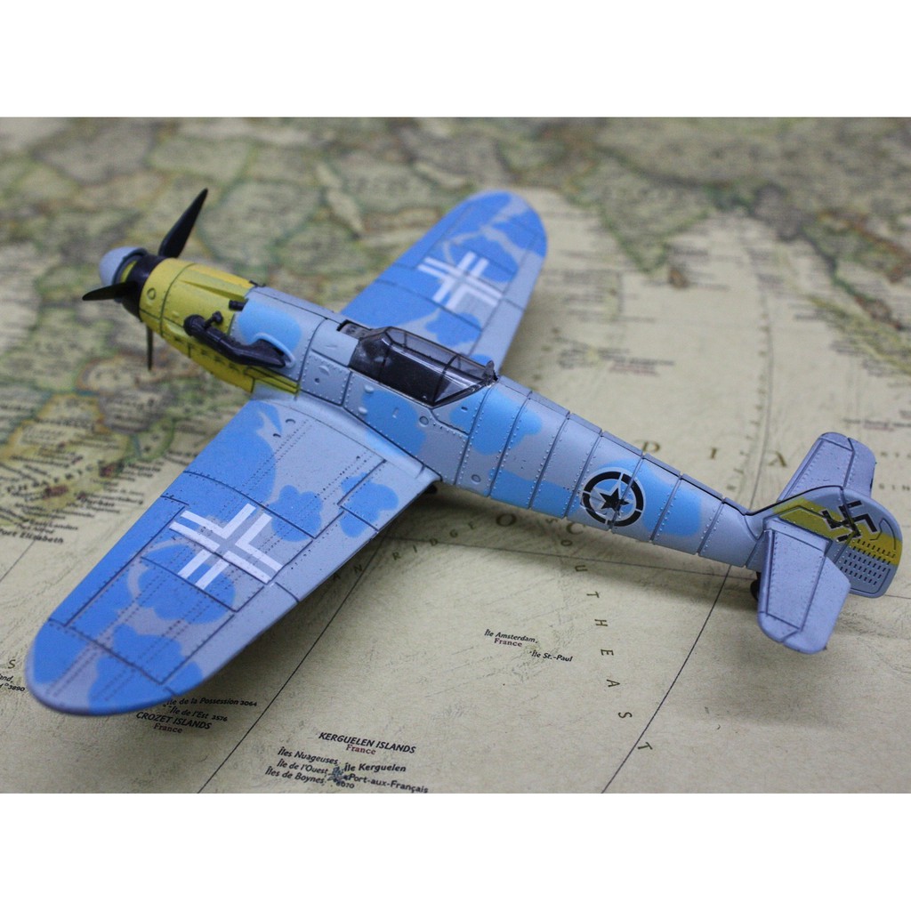 Đồ chơi mô hình máy bay tiêm kích Messerschmitt BF-109 Đức trong thế chiến 2, Mô hình lắp ráp 4D nhựa tỷ lệ 1:48