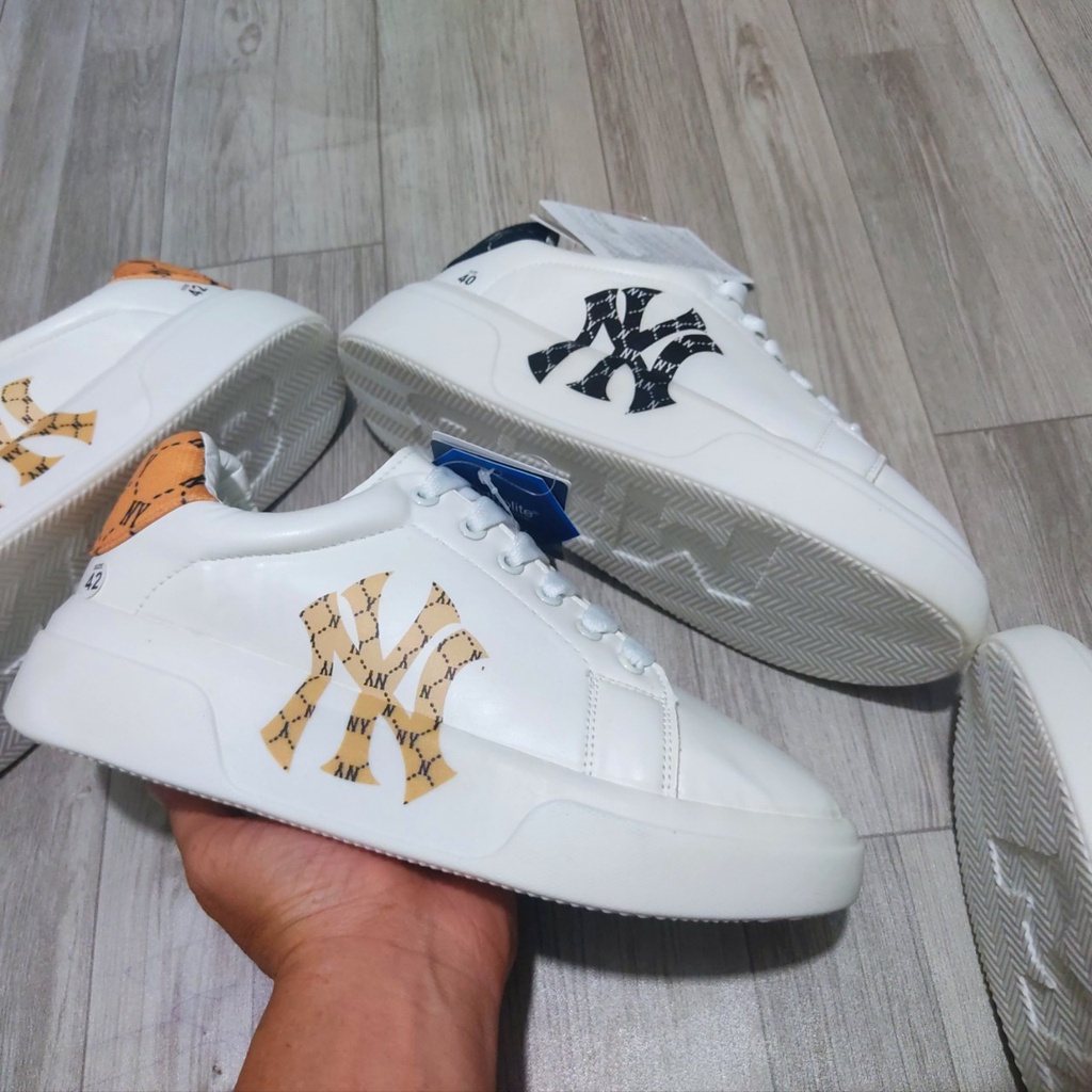 Giày thể thao trắng nam nữ size từ 36 đến 43 fullbox trắng chữ vàng và trắng chữ đen