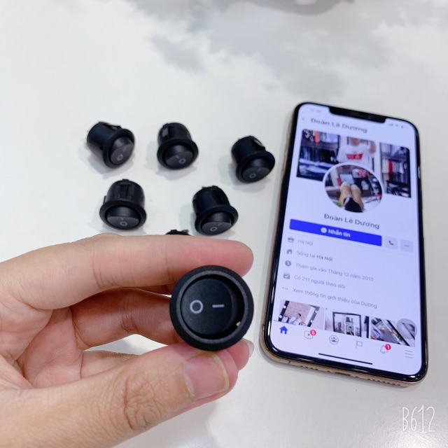 Công tắc bập bênh tròn đen trắng ON - OFF 2 chân