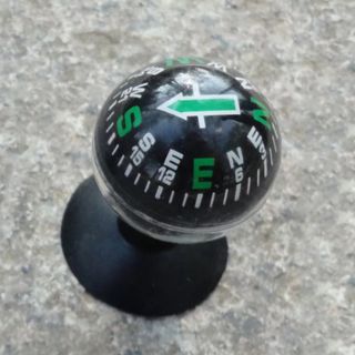 La bàn mini để trên xe MH29