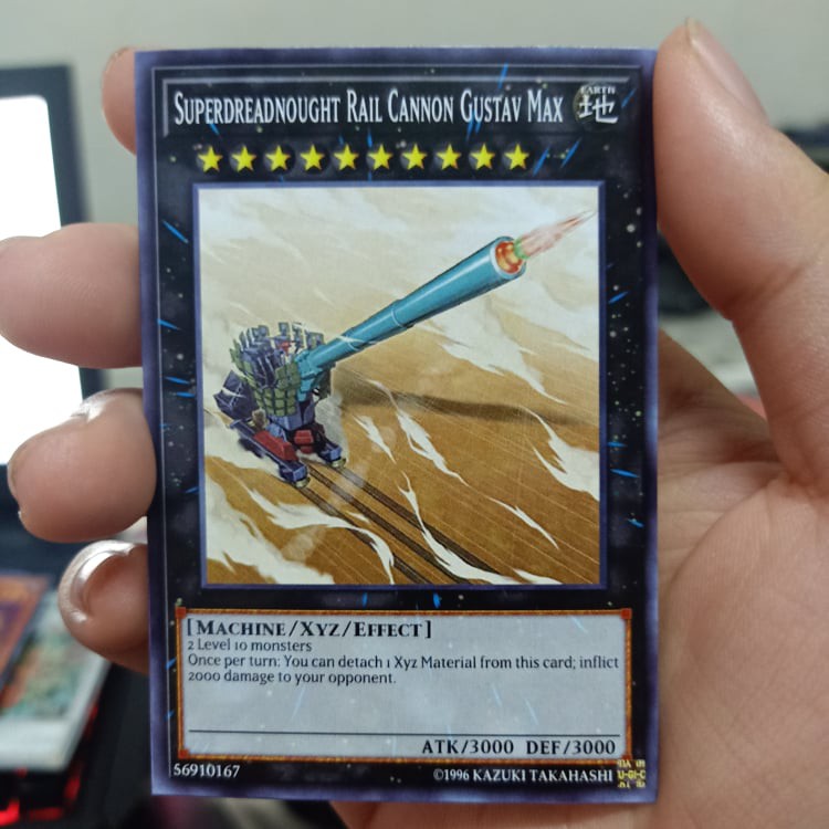 In bài Yu-Gi-Oh! 2 mặt tuỳ chọn